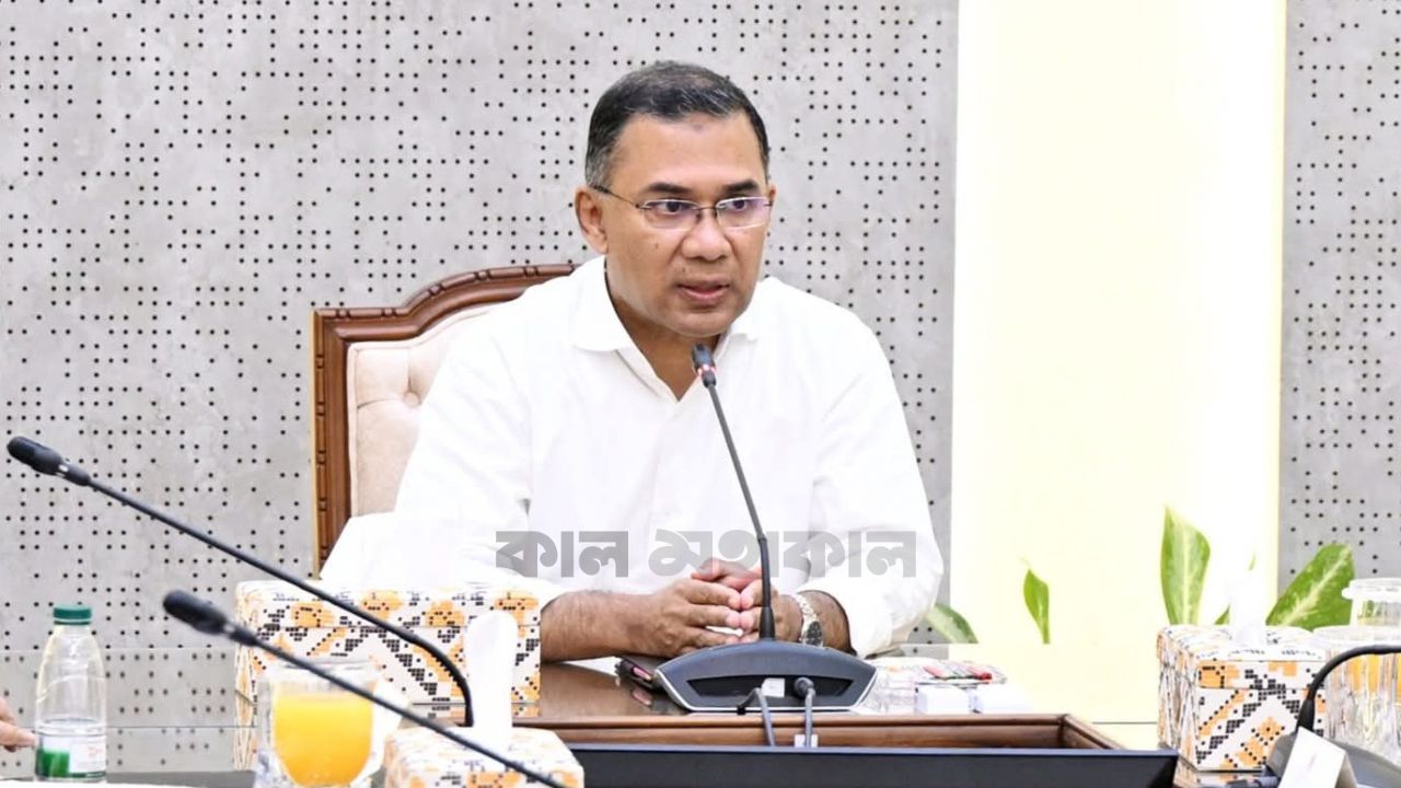 আইন প্রয়োগের যন্ত্র না হয়ে প্রশাসনকে জনগণের সেবক হওয়ার তাগিদ প্রধানমন্ত্রীর