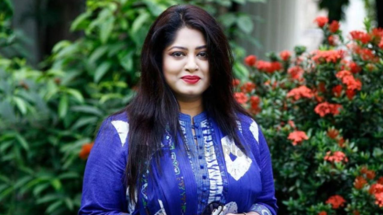 প্রতারণার অভিযোগে স্থগিত হলো মৌসুমীর ‘কন্ট্রাক্ট ম্যারেজ’ ছবির মুক্তি