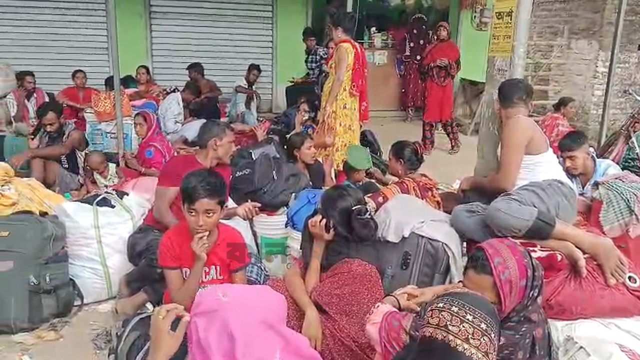 ভারতীয় সীমান্তে ফিরতি মানুষের ঢল