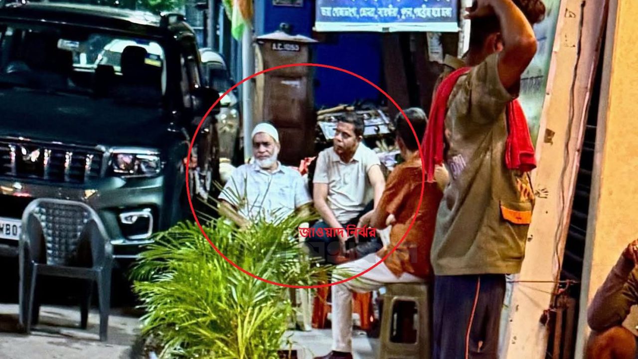 কলকাতায় পলাতক সাবেক মেয়রের সাথে আশুলিয়া বিএনপি নেতার গোপন বৈঠক নেপথ্যে ঝুট ব্যবসা