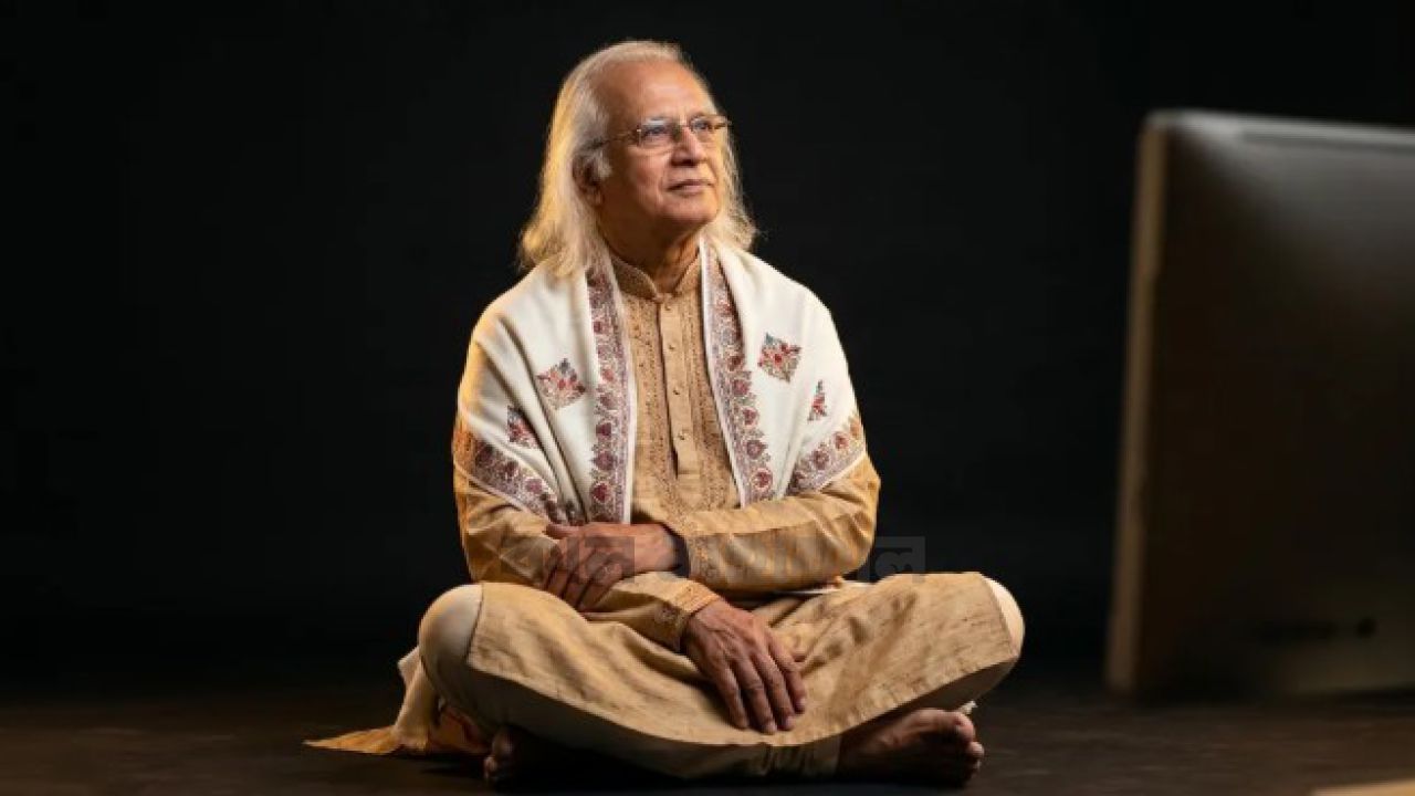 বিদায় ‘পাপেটম্যান’: শহীদ মিনারে শ্রদ্ধা শেষে বনানীতে দাফন মুস্তাফা মনোয়ারকে