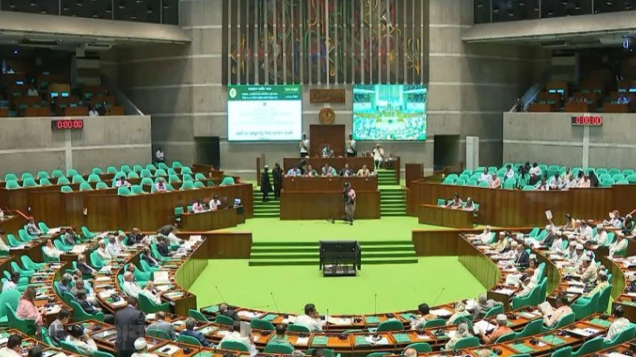 পাবলিক পরীক্ষায় ডিজিটাল কারসাজিতে কঠিন শাস্তির বিধান, সংসদে পাস সংশোধিত পরীক্ষা আইন