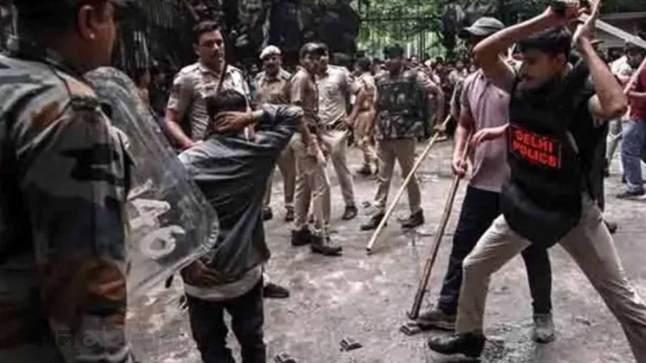 দিল্লি রণক্ষেত্র, বন্ধ করে দেওয়া হয়েছে ইন্টারনেট 
