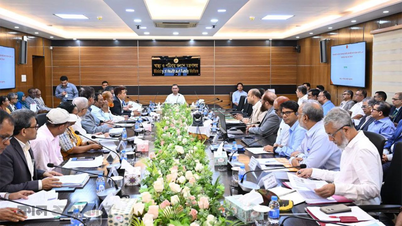 গ্রামেই মানসম্মত চিকিৎসা নিশ্চিতের নির্দেশ প্রধানমন্ত্রীর
