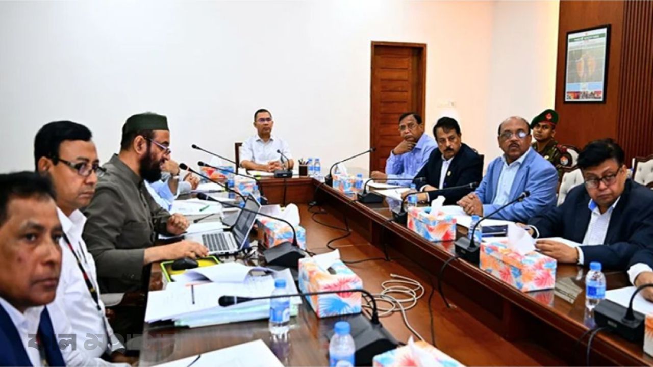 ঢাকার নদীপথ সচলে প্রধানমন্ত্রীর কঠোর নির্দেশ